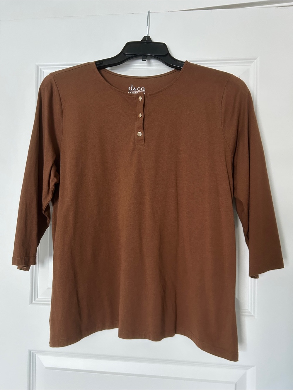 d&co Brown Henley Three-Button Top